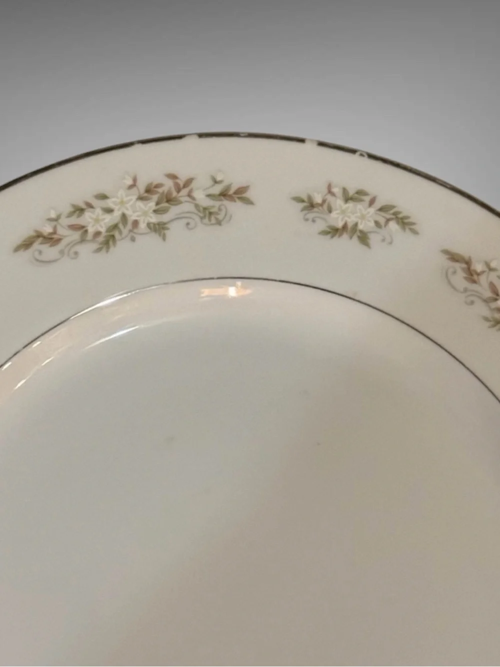 VINTAGE INTERNATIONAL SILVER CO PLATE